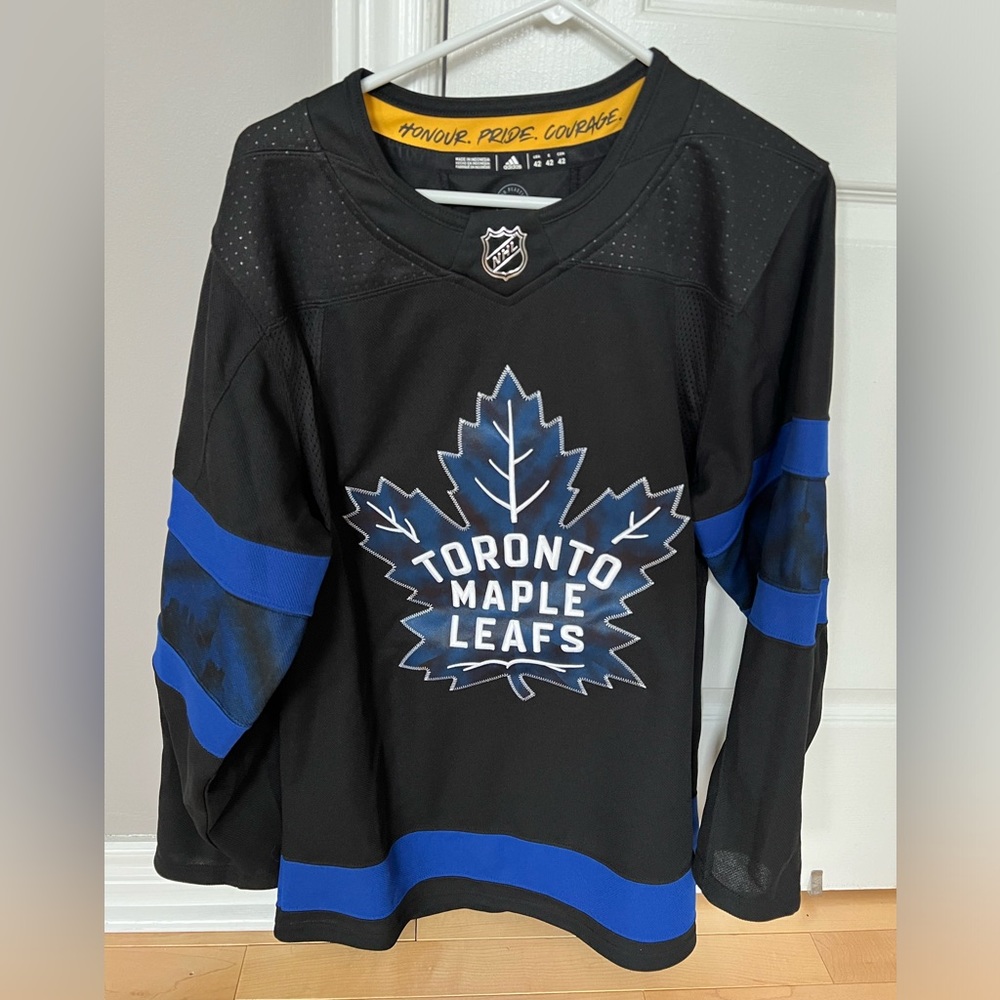 ADIDAS AUTHENTIC REVERSIBLE TORONTO MAPLE LEAFS X DREW HOUSE ALTERNATE JERSEY